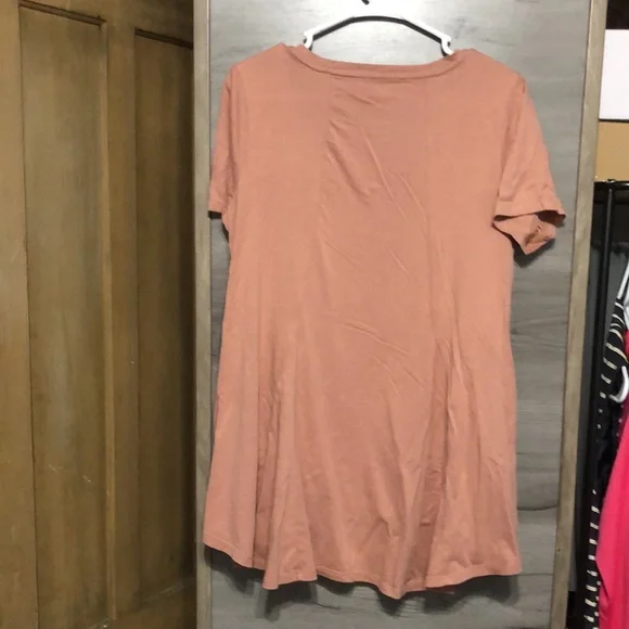 Logo by Lori Goldstein Cotton Top Size Medium - Picture 4 of 5